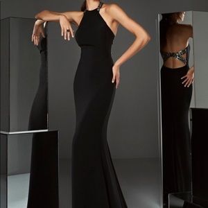 Pronovias
Crepe Gown with Keyhole Back